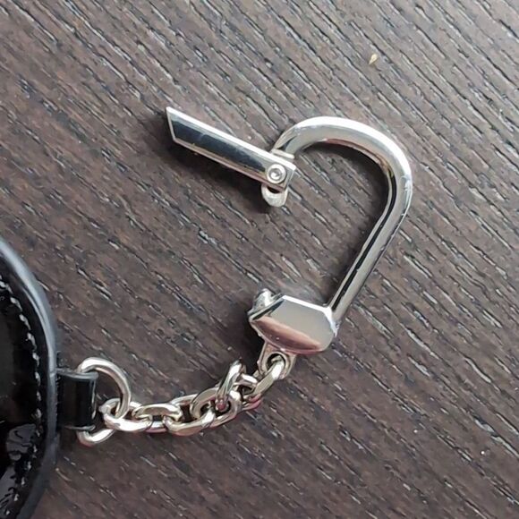 COPY - Black Heart shaped coin pouch with a clip keychain - Picture 5 of 5